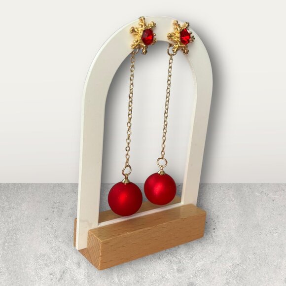 Snowflake Red Dangle Long Earring - Picture 2 of 4